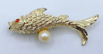A4-2568 Vintage Brooch Gold Tone Pin 2  Animal Faux Pearl Rhinestone Fish • $4.99