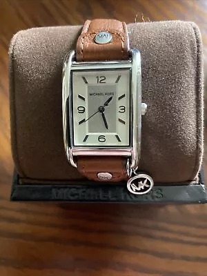 Michael Kors Watch Women Silver Face Leather Strap • $14.99