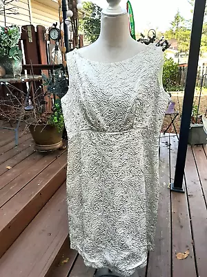 Vintage Silver Lame Brocade Rhinestone Cocktail Party Dress • $31.99