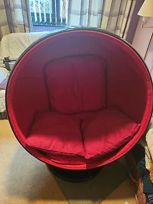 Retro Black And Red Egg Pod Chair • £750