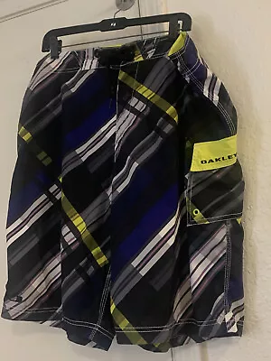 New Oakley Navy Plaid Board Shorts 38 • $19