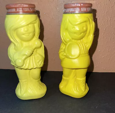 Lot 2 Vintage Domino Amstar Sugar Cinnamon Shakers Majorette Band & Cheerleader • $14.50