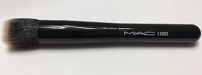 Mac Perfectly Plush Duo Fibre Mineralize Brush 130se Black Handle • $10.50