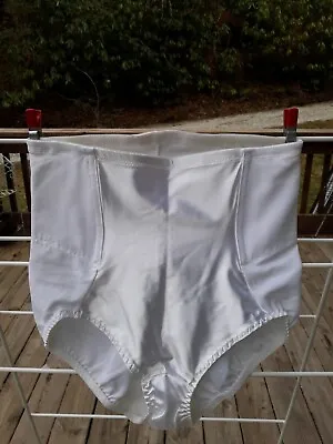 Vintage White GIRDLE SMOOTHIE Waist Eliminator STROUSE ADLER CO Size Large NWOT • $25.70