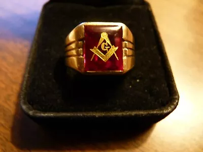 Antique 10K GOLD MASONIC RING W/ RED  STONE - MASON • $430