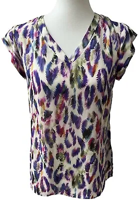 Cabi Womens Plum Feather Print Top Lightweight V Neck Cap Sleeve Women’s XS 5027 • $14.99