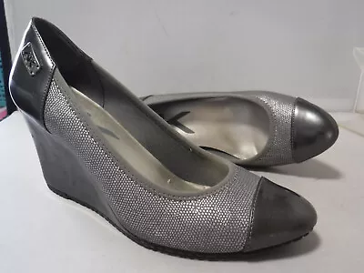 PFR Anne Klein Sport Toil Metallic Pewter Gray Cap Toe Wedge Heel Pumps 6.5 • $24.99