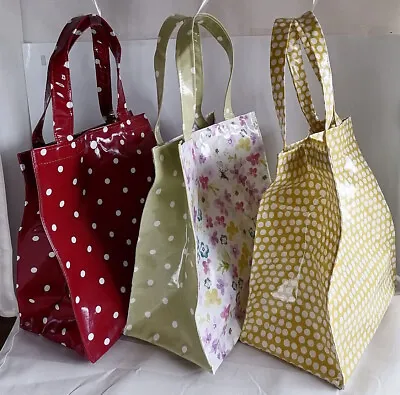 Lunch Tote 100% Cotton/vinyl Oilcloth + Snap Fastener 25cm X30cm X14cm - Spots • £9.95