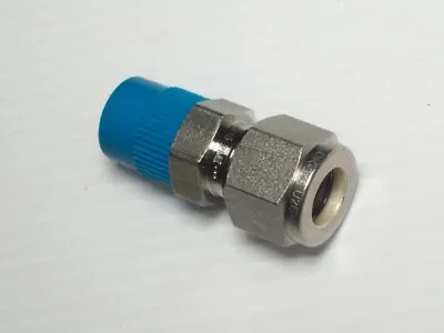 1- Swagelok Stainless Steel Fitting 3/8  OD Tube X 1/4  Male NPT SS-600-1-4 • $14.89