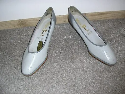 £10 • Buy Ladies Grey Leather Van Dal Shoes Size 6.5 D