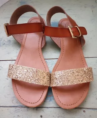 Mossimo Supply Co. Women's 9 Brown Leather With Gold Glitter Toe Strap Sandals • $9.99
