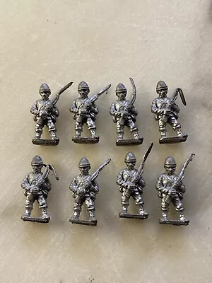 Miniature 8 X Metal Soldiers Army Figures Metal War Gaming • £5