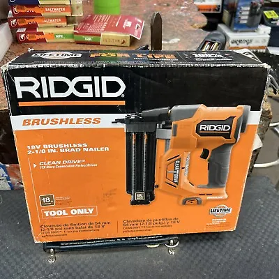 $89.99 • Buy RIDGID 18V Brushless Cordless 18 Gauge 2 1/8 In Brad Nailer (Tool Only) R09891B