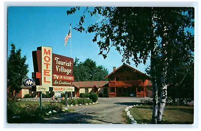 Tourist Village Motel Motor Court Milford PA Pennsylvania Postcard (EM13) • $5.95