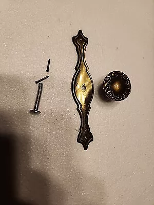 VINTAGE GRANDFATHER CLOCK DOOR PLATE & KEY HANDLE FAUX KEY Colonial Others • $15.40