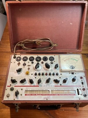 $61 • Buy Vintage HICKOK MODEL 605 MICROMHO TUBE TESTER And ANALYZER