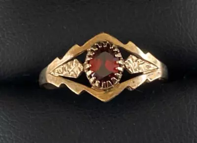 Vintage 9ct Gold Garnet Ring Size P • £120