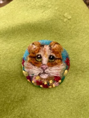 Handmade Needle Felted 'Chloe The Cat' Brooch • £9