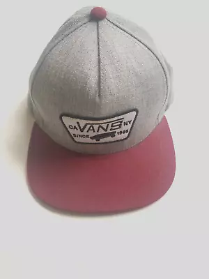 Vans .... Snapback Baseball Cap • £1.99