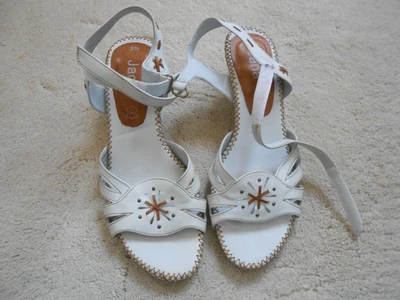 £29.99 • Buy Women Jana White Low Heel Comfortable Casual Leather Sandals Shoes Size 3.5
