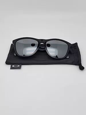 Oakley OO9245-02 Frogskins AF Polished Black Frame Polarized Iridium Sunglasses • $125.99