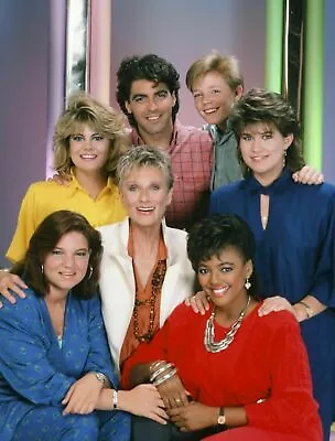 Facts Of Life Cloris Leachman George Clooney Lisa Whelchel TV SHOW  8x10 Photo • $8.99