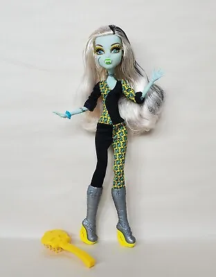 Frankie Stein Doll *READ* Freaky Fusion Fangs Monster High Boots Green Lips • $19.99