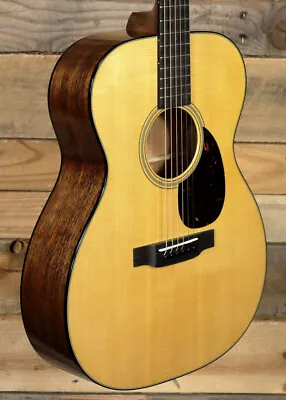 Martin Custom OM-18 Acoustic Guitar Natural W/ Case • $3199.99