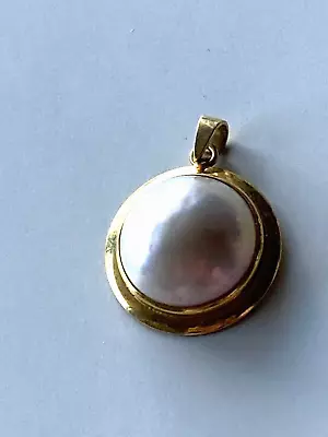 18k Yellow Gold Mabe Pearl Pendant Large T 5.6gr • $499
