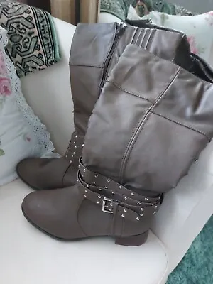 Brown Stud Embelished Boots Size 8 Eee Wide Very Confortable. • £25