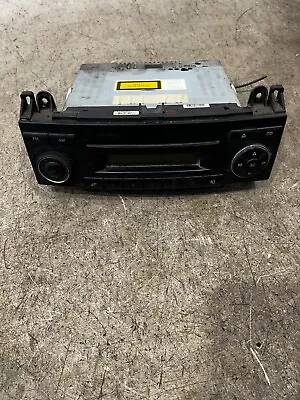 2008 Mercedes Vito Radio Cd Player Head Unit Be7076 • £45