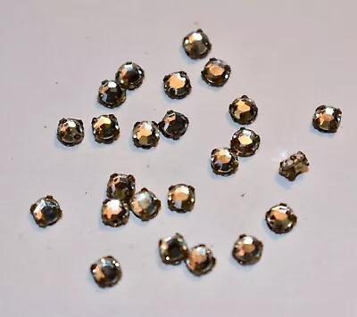 VINTAGE RHINESTONE TINY SEW ON ROSES MONTEES 4.6mm BLACK DIAMOND. USED 24 • $4.19