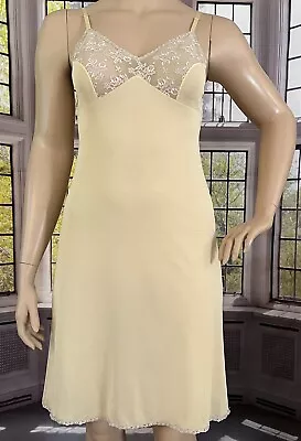 Vanity Fair Full Slip 38 L Yellow Nylon Ecru Floral Lace USA Made 70s Lingerie • $29.98