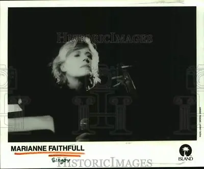 1990 Press Photo Singer Marianne Faithfull - Hcp40602 • $17.99
