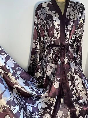 Stunning Marks & Spencer Purple Floral Glossy Satin Dressing Gown Size 22 • £5