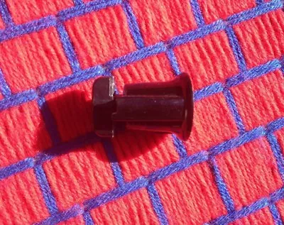  USA Made C7 Candelabra Christmas String Light Bulb Replacement Socket Bakelite  • $2.49