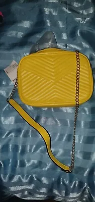 H&M Yellow Handbag • £10