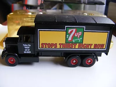 Lledo Days Gone 1:76 Scammell Box Van - 7UP FREE P+P • £7.75