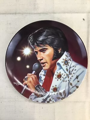 Elvis Presley Commemorating The King Plate 2nd Issue “Las Vegas Live” • $11.99