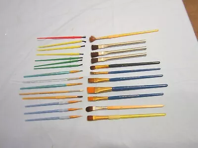 Lot Of 26 Artist Brushes • $9.95