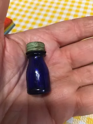 Rarer Vicks Va-Tro-Nol Free Sampler 1  1/2  Cobalt Blue Medicine Bottle With Lid • $15