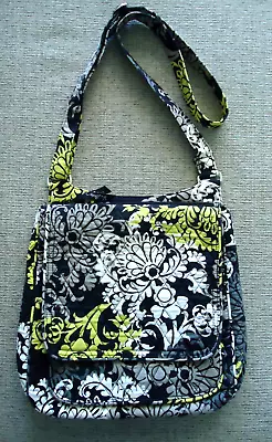 VERA BRADLEY Baroque Mail Bag Crossbody • $15.99