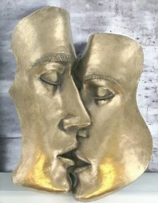 Modern Abstract Resin Sculpture Of Kissing Faces - Home Decor Art Piece • £44.95