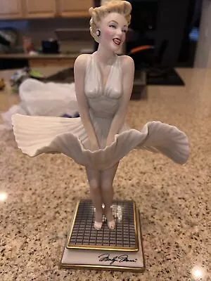 Marilyn Monroe The Seven Year Itch Limited Edition Porcelain Collectible Statue  • $55