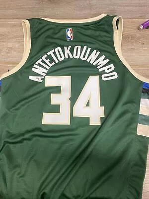 Milwaukee Bucks. Giannis Antetokounmpo #34 Jersey Size M Green Unsigned • $35.99