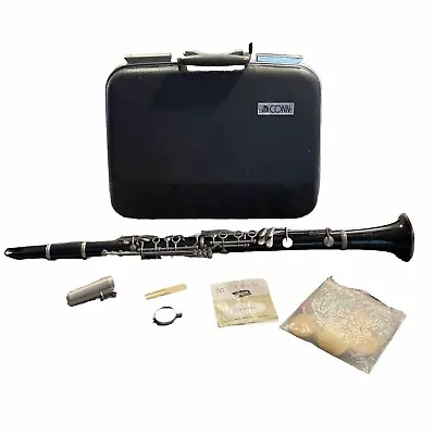 Vintage Conn Clarinet Model 16 Complete Hard Case & Mouthpiece. Pre-Owned. • $41.30