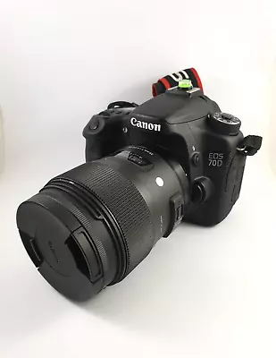 Canon Eos 70d Camera Body And 35mm Lens • $945