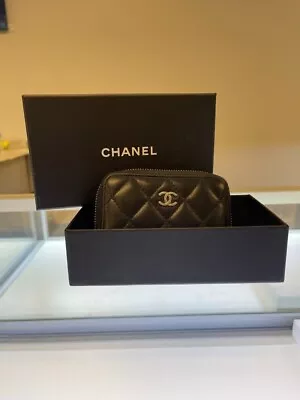 $525 • Buy Chanel Small Zippy Card Holder/Wallet