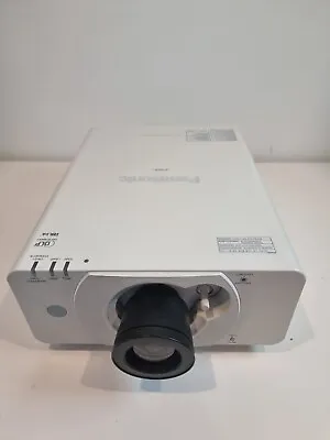 PANASONIC PT-DZ570 WUXGA Projector 4000 LUMENS • $200