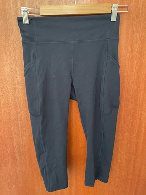 $22.30 • Buy Lululemon Half Length Leggings Size 6
